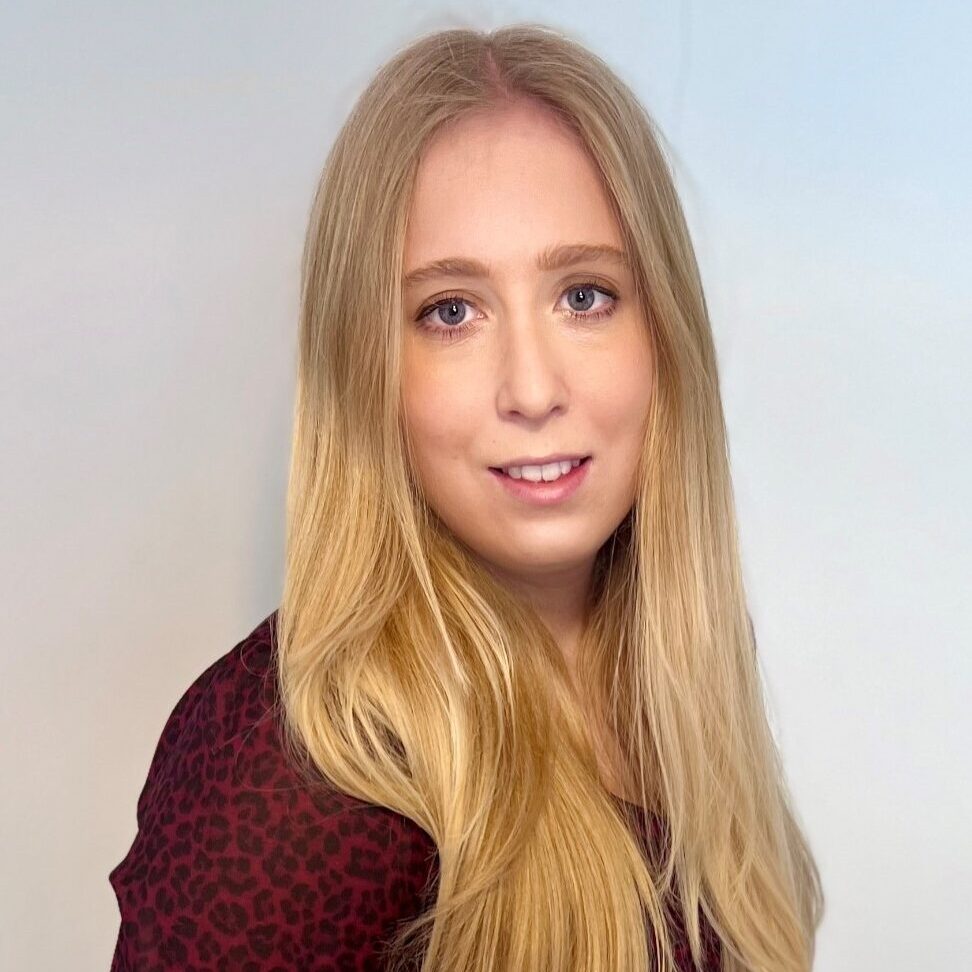 Portrait photo of Fiona Hollingsworth